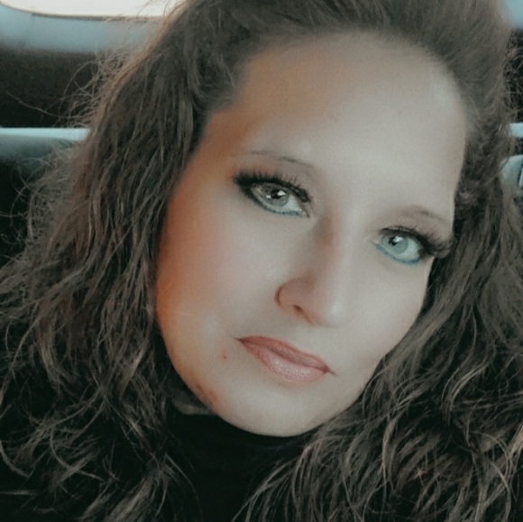 Meet your Posher, Jennifer - Picture 13 of 16